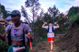 BIB: 152568
                            <button type="button" onclick="openModal(24849394)" class="btn btn-primary btn-sm float-right btn-popup" data-toggle="modal" data-target=".modal-high-quality">
                        <i class="fas fa-shopping-cart"></i> Add to Cart
                    </button>
                                            <button type="button" onclick="isThisMe(24849394, true)" class="btn btn-success btn-sm float-right btn-popup btn-isme hidden" data-toggle="tooltip" data-placement="bottom" title="นี่คือรูปของคุณใช่ไหม คลิกที่นี่เพื่อเอาเข้าอัลบั้ม">
                        <i class="fas fa-plus"></i> Add to album
                    </button>
                    <button type="button" onclick="isThisMe(24849394, false)" class="btn btn-warning btn-sm float-right btn-popup btn-isnotme hidden">
                        <i class="fas fa-ban"></i> Remove from album
                    </button>